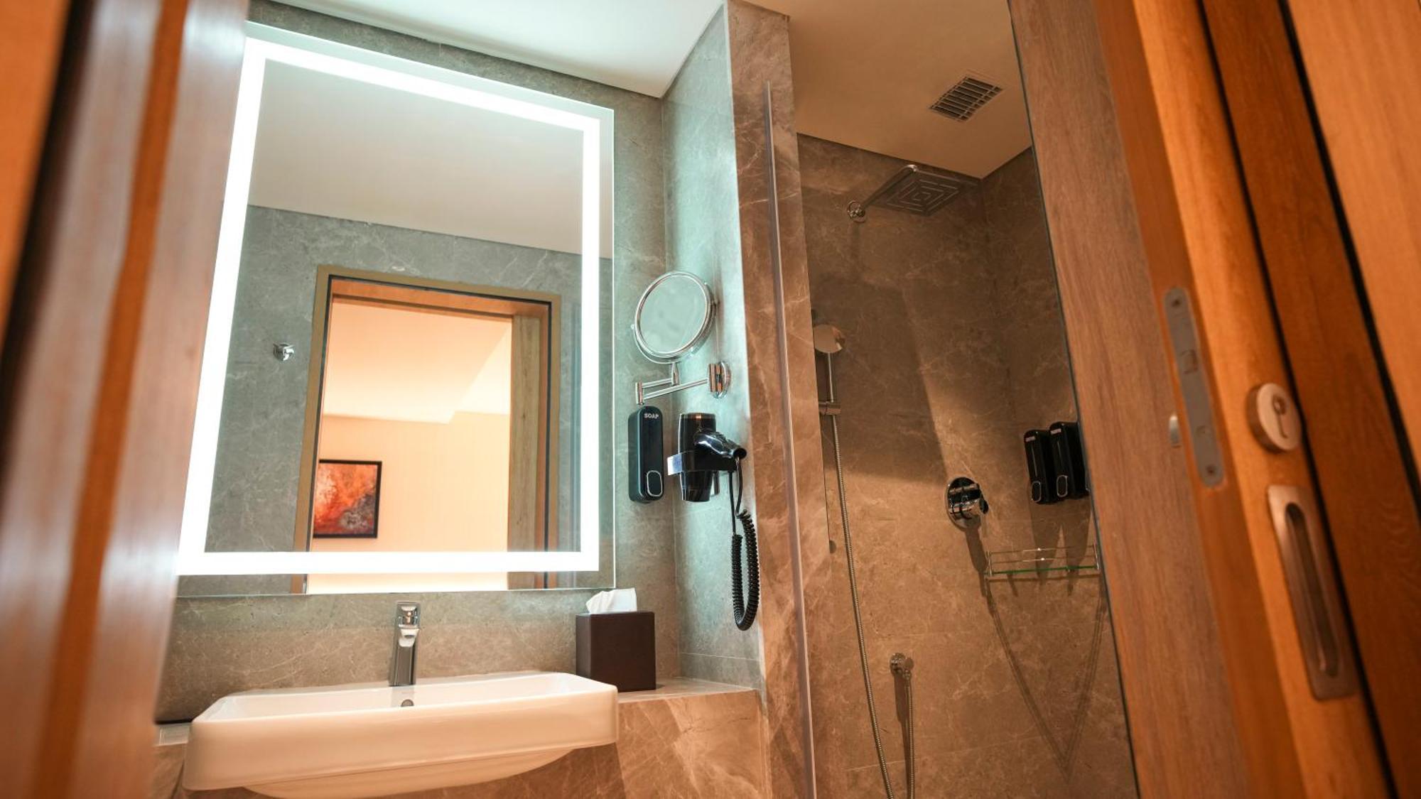 Transit By Encalm - Nap And Shower Shamshabad Exteriör bild